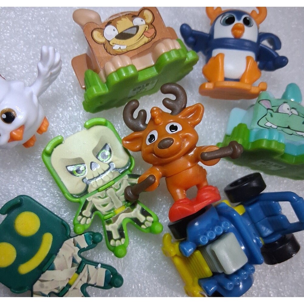 Kinder toy mixed  lot 8 pieces